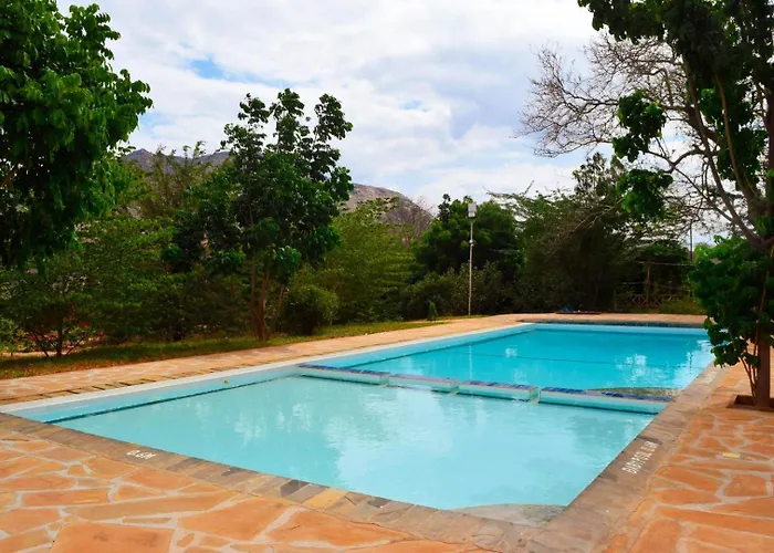 Boma Simba Safari Lodge